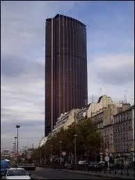 Reconnaissez-vous cette tour noire ?