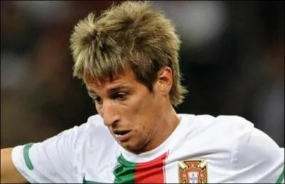 Fabio Coentrao s'est engag avec le Real Madrid en provenance du Benfica Lisbonne pour une somme de...