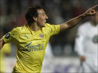 Santi Cazorla a quitt le sous-marin jaune de Villareal pour se rendre dans un autre club ibre, celui de...