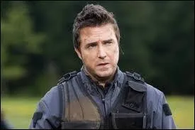 De quel pays vient le Dr Carson Beckett ?