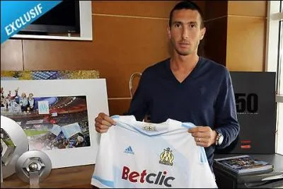 Dans quel club jouait ce joueur la saison dernire ?