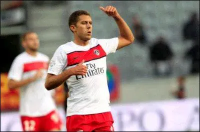 Dans quel club jouait ce joueur la saison dernire ?