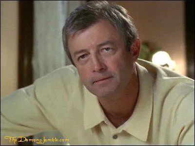 C'est le pre des soeurs Halliwell ...