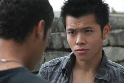 Il fait du tennis...