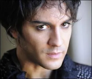 Comment s'appelle-t-il en vrai ?