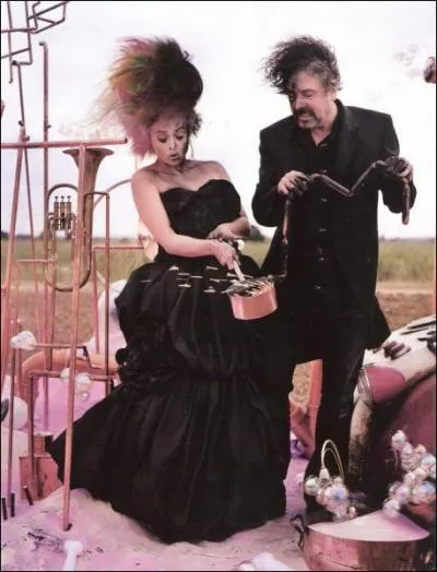 Tim Burton est mari  une sublime actrice comment se prnomme-t-elle ?
