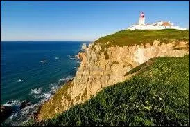 Le Cap de Roche ou Cabo da Roca est le point le plus...