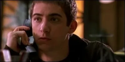 Dans quelle série Jonathan Togo incarne Jonathan ?