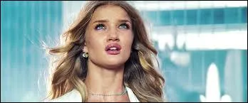 Quel est le nom de la petite amie de Sam ?