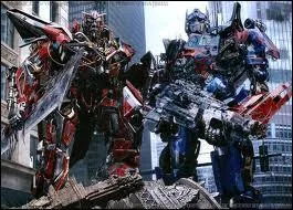 Transformers 3 : pourquoi Sentinel Prime trahit-il Optimus ?