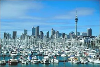 Vous arrivez  Auckland, c'est dans cette ville o aura lieu la finale de la coupe du monde 2011 en Nouvelle-Zlande, mais dans quel sport ?