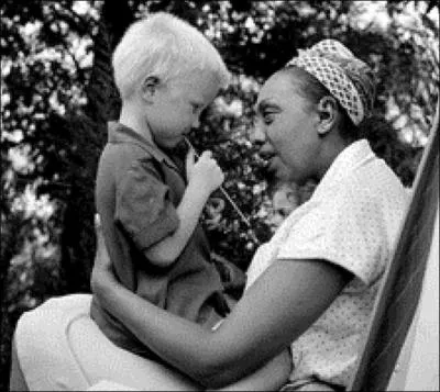 Comment appelle-t-elle sa tribu ?