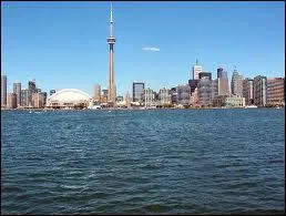 Quel Grand Lac d'Amrique du Nord borde la ville de Toronto ?
