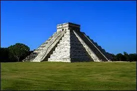 Quelle civilisation prcolombienne est  l'origine de la pyramide de Chichen Itza au Mexique ?