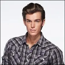 Pour quelle raison Geoffrey s'est (beaucoup) rapproch de Juliette ?