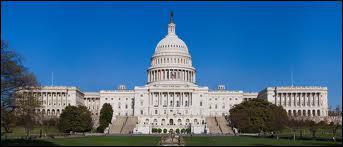 Dans quelle ville américaine se trouve le Capitole ?