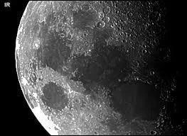 Que trouve-t-on sur la lune ?