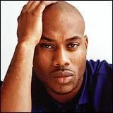 Il n'est pas resté longtemps mais nous a aussi charmé avec 'I Don't Wanna Know''. C'est :