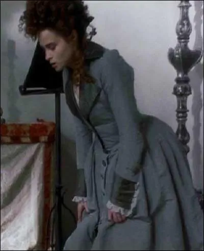 Dans quel film ralis par son conjoint d'alors, Kenneth Branagh, Helena Bonham-Carter porte-t-elle cette robe redingote ?