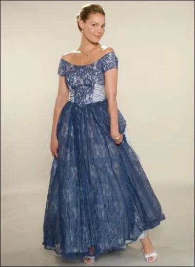 Dans quelle comdie romantique Katherine Heigl incarne-t-elle une ternelle demoiselle d'honneur ?