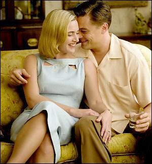 Dans quel film, dans lequel elle retrouve Leonardo DiCaprio dix aprs 'Titanic', Kate Winslet porte-t-elle cette mignonne petite robe bleue ?