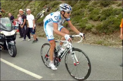 La FDJ  l'honneur. Qui est ce coureur ?