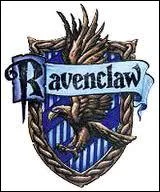 Qu'y a-t-il au plafond de la salle commune de Serdaigle ?