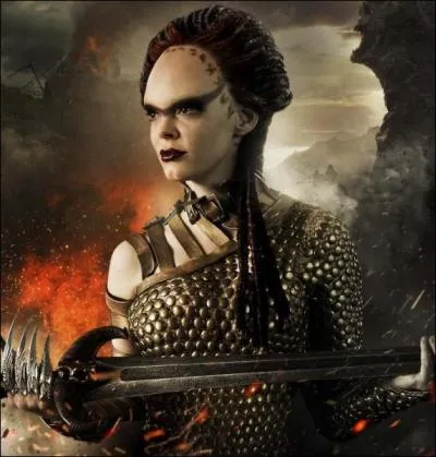 Dans quel remake d'un film culte Rose McGowan porte-t-elle une robe-armure dore et une coiffure... qui fait peur ?