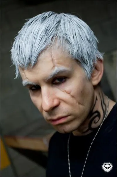 En quel personnage du jeu cet homme s'est-il habill ?