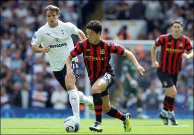 Manchester City a de son ct cras Tottenham 5-1  White Hart Lane. Samir Nasri a inaugur son premier match de belle manire avec 3 passes dcisives.