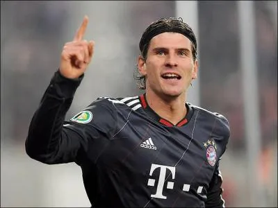 En Bundesliga, le Bayern Munich s'est impos 4-0  l'extrieur avec 4 buts de Mario Gomez.