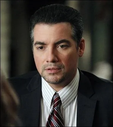 Ce personnage est l'un des 7 suspects de la liste de Jane, et il est aussi agent de la sécurité intérieure. Comment s'appelle-t-il ?