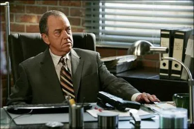 Ce personnage est un ancien directeur gnral du CBI, mais qui est-ce ?