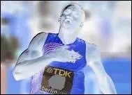 Il a l'air trs fatigu... Mais qui est-ce ?