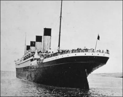 En quelle anne a eu lieu le naufrage du Titanic (paquebot transatlantique) ?