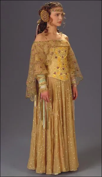 Dans quel film Natalie Portman est-elle ainsi habille ?