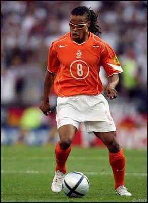 L'ancien footballeur batave Edgar Davids, clbre pour ses lunettes, est surnomm...