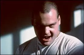 Pour tourner dans 'Full Metal Jacket', Vincent d'Onofrio dut prendre 32 kilos, il jouait le rôle ...