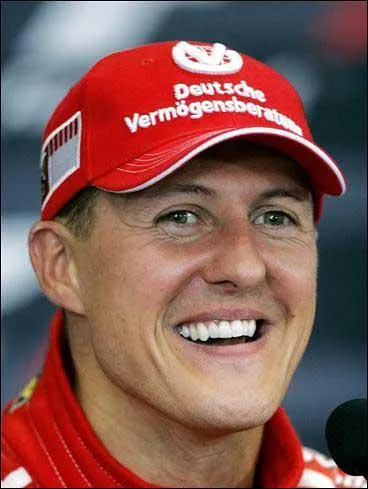 Quel surnom porte le pilote de Formule1 Michael Schumacher ?