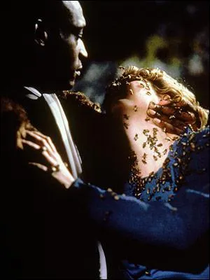 Il s'agit encore de Clive Barker, mais pour une adaptation dont se charge Bernard Rose. Un tueur au crochet apparat lorsqu'on prononce cinq fois son nom devant un miroir. C'est :