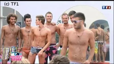 Qui est le deuxime garon qui a quitt Secret Story 5 ?