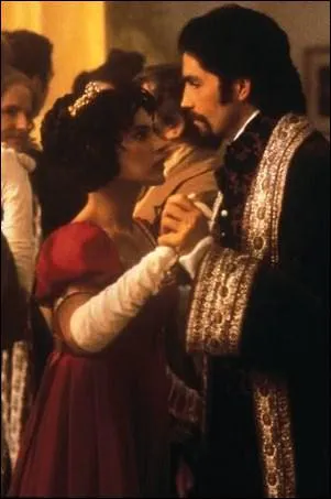 Dans quel film adapt d'un roman d'Alexandre Dumas peut-on admirer Jim Caviezel, dans le rle-titre, danser avec sa dulcine, prnomme Mercedes, toute de rouge vtue ?