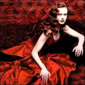 Dans quel film ralis par Baz Luhrman Nicole Kidman est-elle vtue de cette sublime robe en satin ?