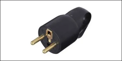 Une fiche électrique est munie :