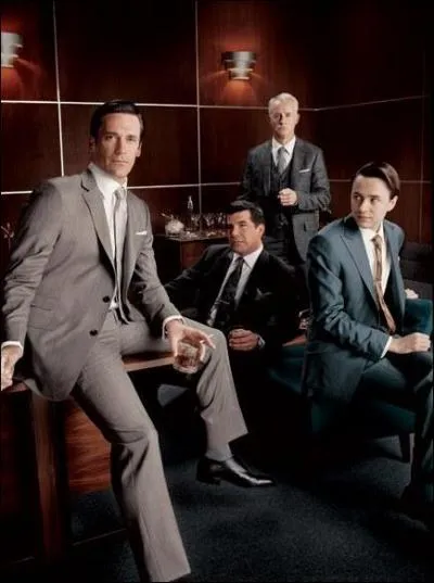 A quelle poque correspondent ces costumes ? (CLIQUEZ sur l'image pour l'agrandir)