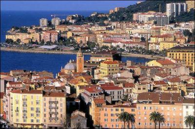 Quelle est cette ville de Corse ?