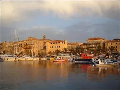 Quelle est cette ville de Corse ?