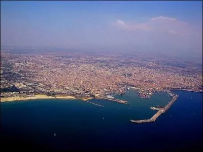 Catane, cette ville se situe-t-elle en France ou en Italie ?