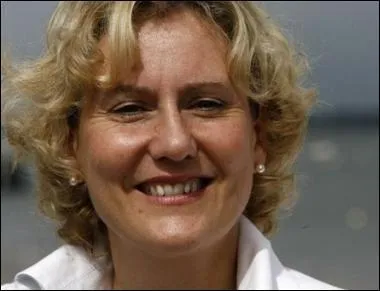 Ministre charge de l'apprentissage et de la formation professionnelle, c'est :