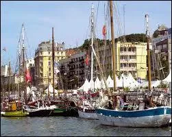 Quelle est cette ville qui a le plus grand port de pche de France ?
